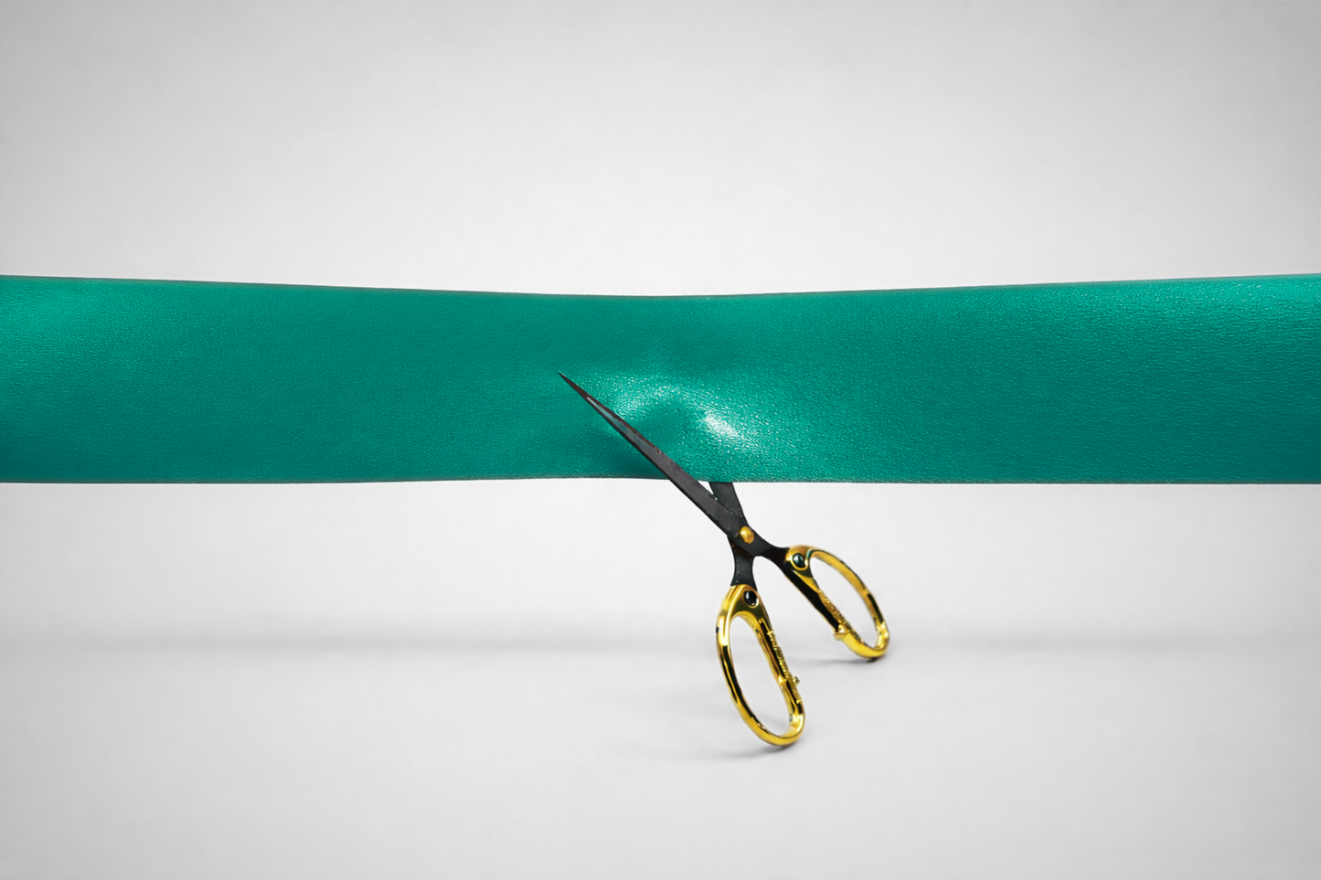 Fitas coloridas de inauguração sem estampa