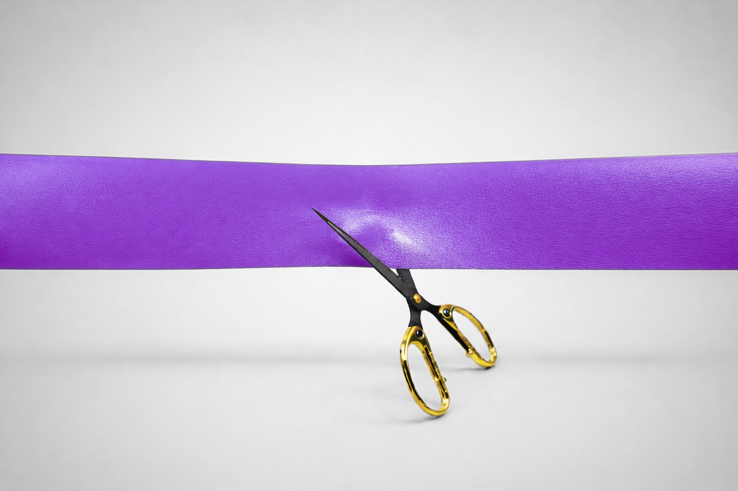 Fitas coloridas de inauguração sem estampa