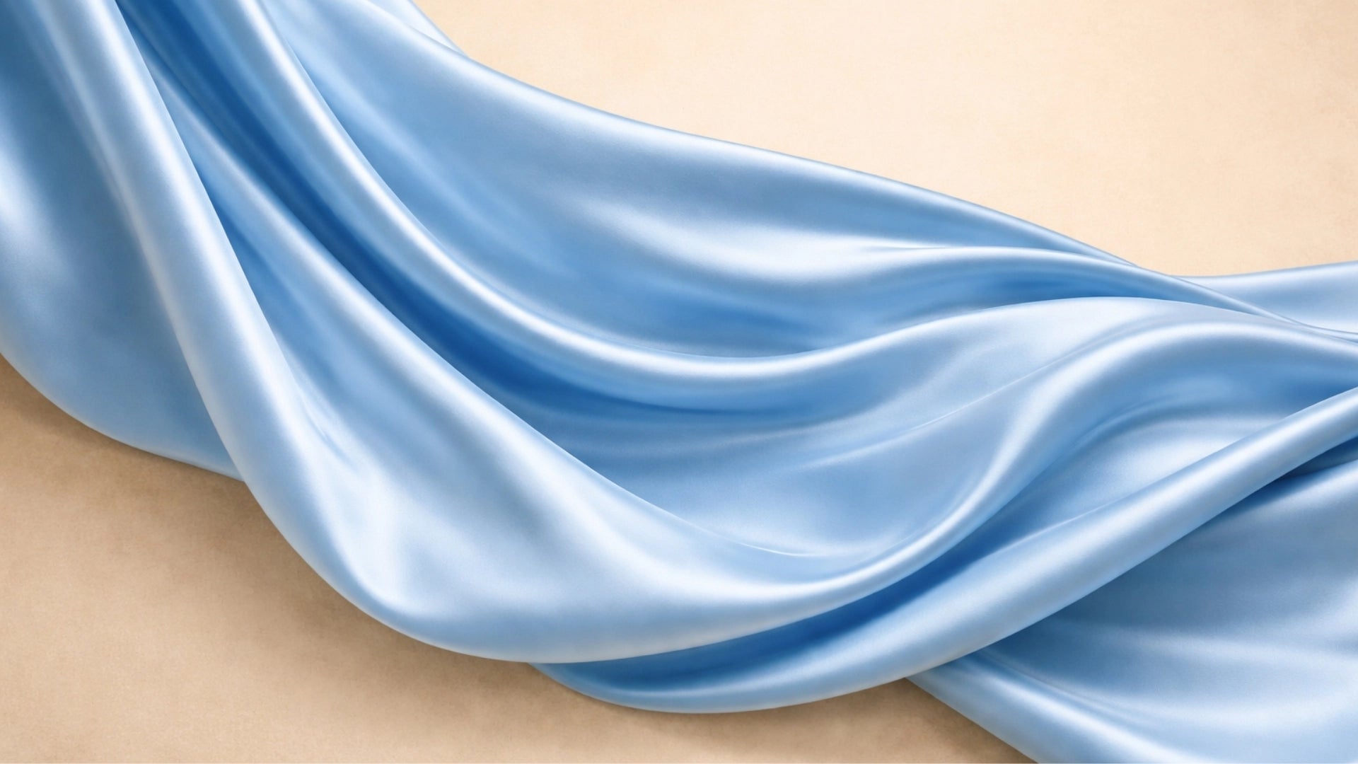 Uma visão aproximada da textura lisa e brilhante do tecido acetinado.