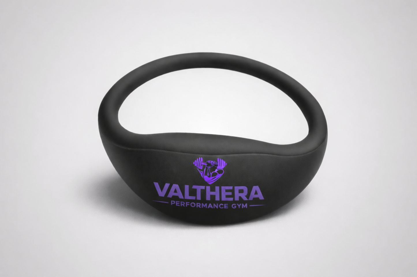 Pulseira NFC preta da JM Band® com logotipo impresso.